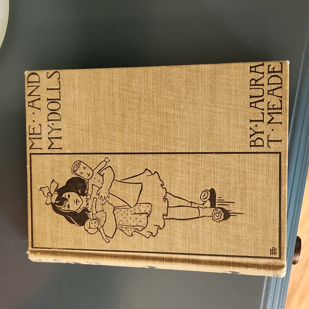 Publ. 1898!!!Very collectable book ME AND MY DOLL. Mint condition..VINTAGE